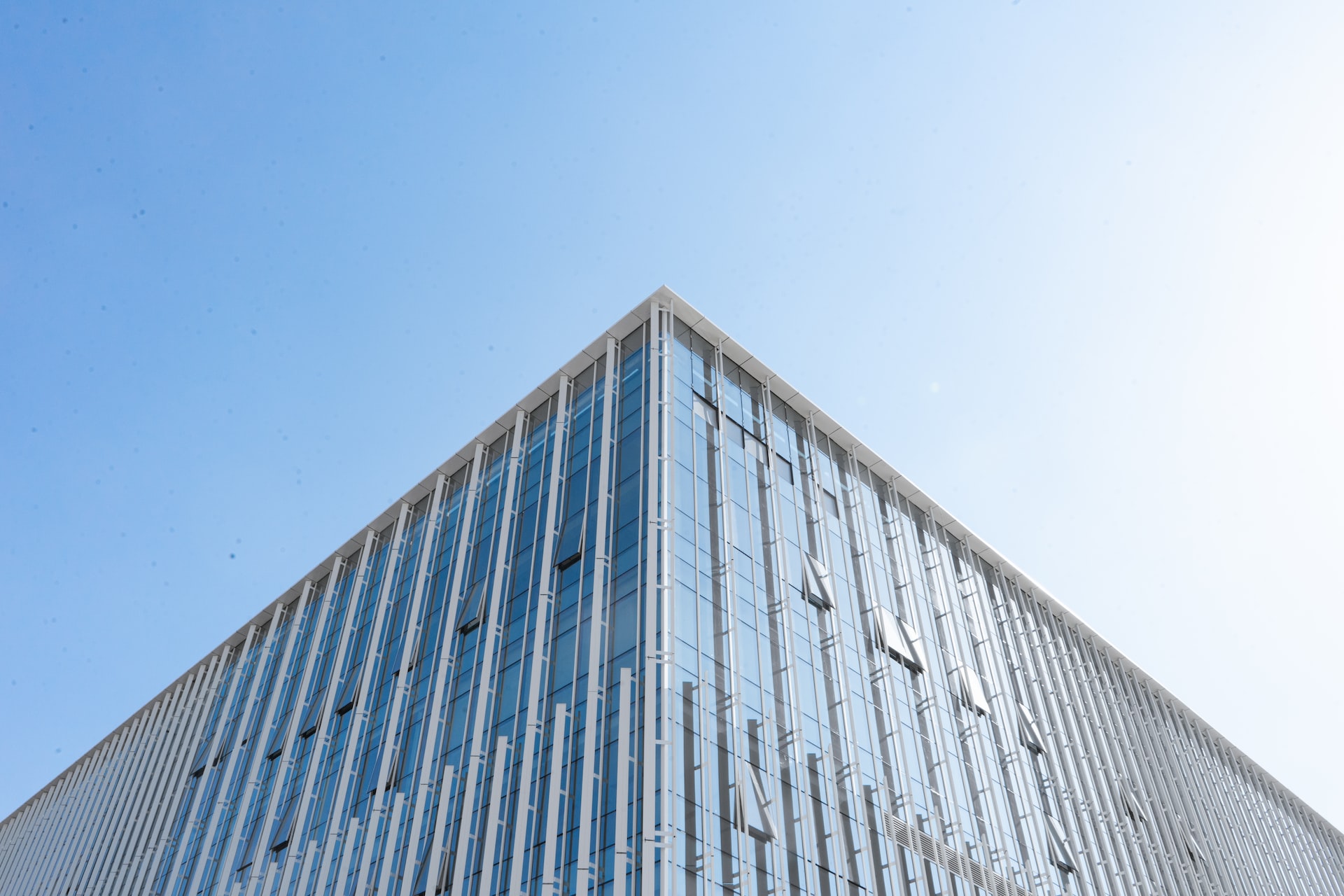 Why Use Aluminum in Curtain Walls?